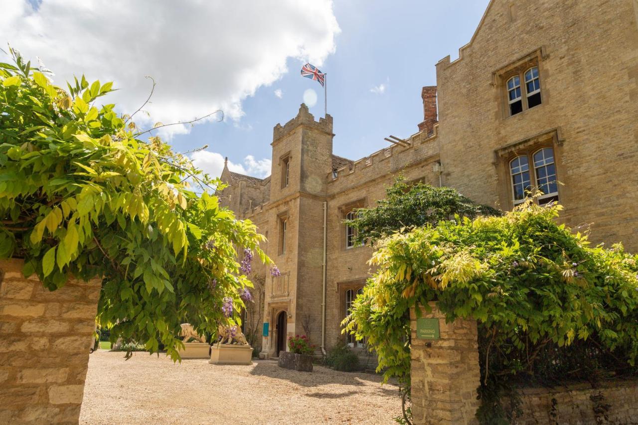 Weston Manor Hotel Bicester Exterior photo